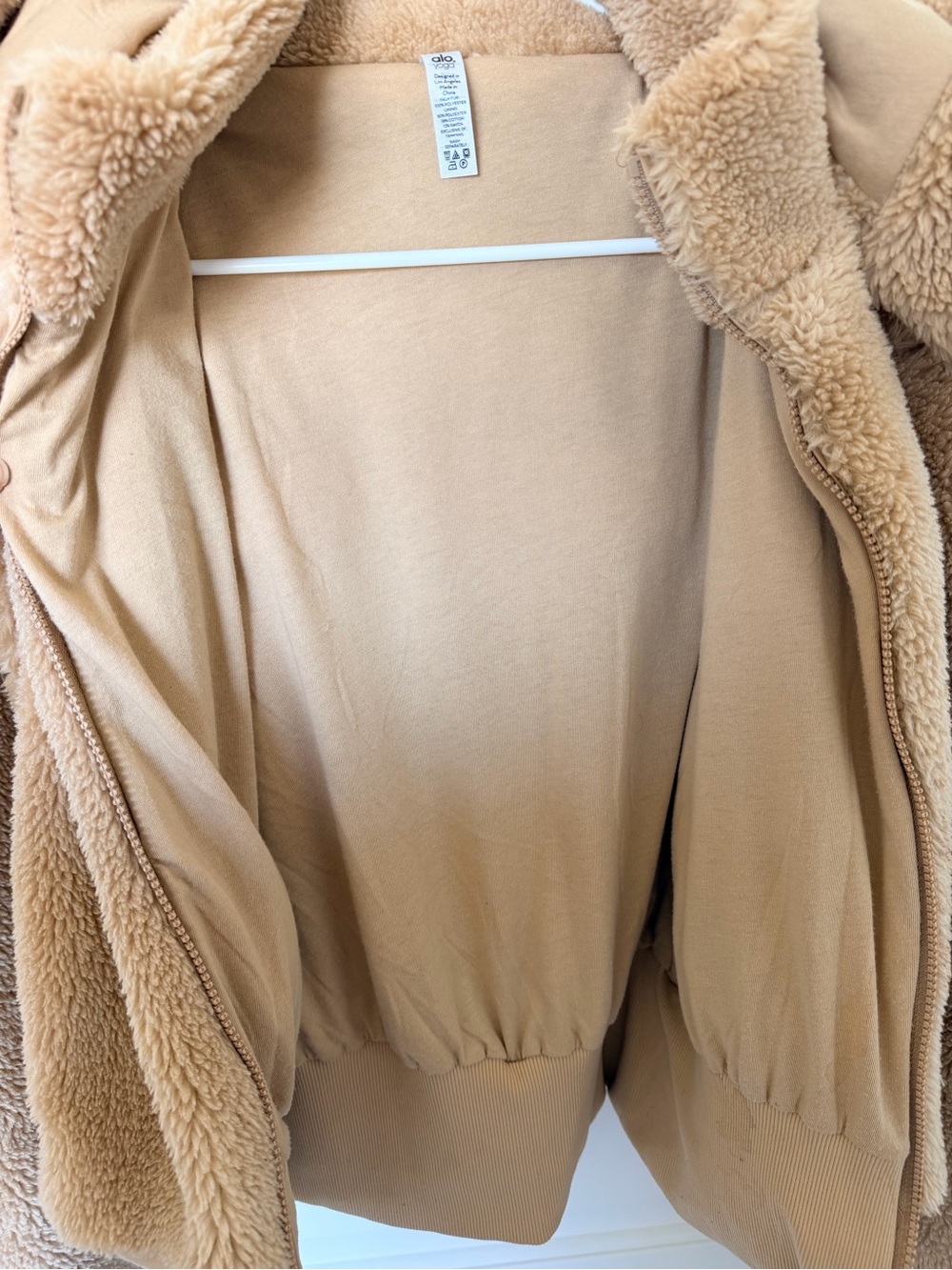 ALO Foxy Yoga Sherpa Jacket in Camel - Picture 8 of 8
